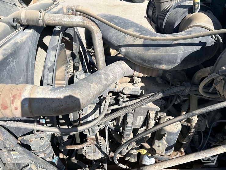 2004-mack-613-concrete-mixing-truck-image-9