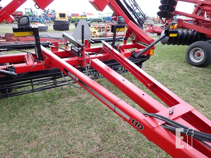 2020-case-ih-crumbler-110-image-4