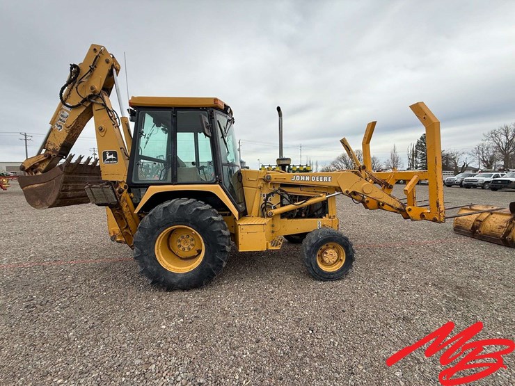 john-deere-310d-image-2