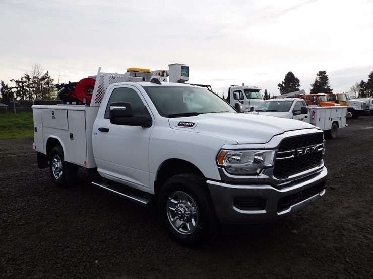 2024-dodge-ram-2500-image-3