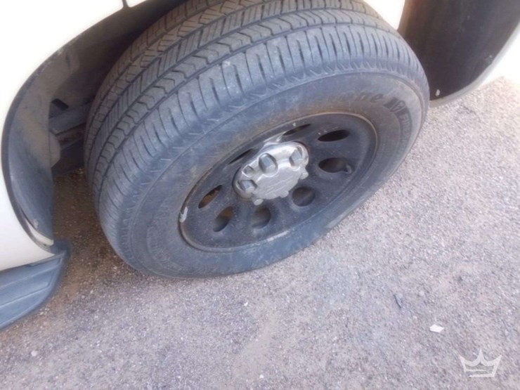 2014-chevrolet-tahoe-image-8