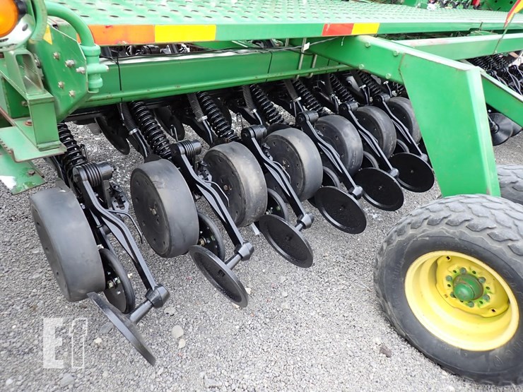 john-deere-1560-image-11