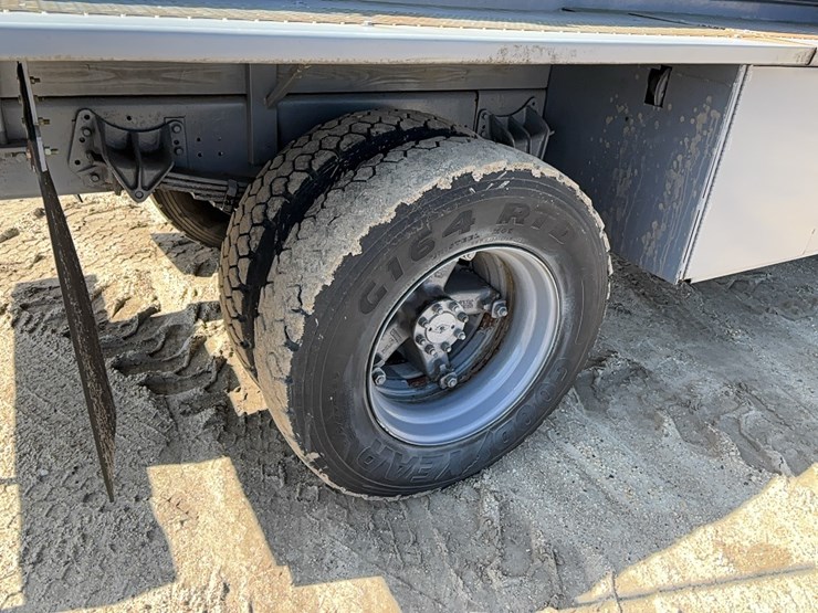 international-4700-image-4