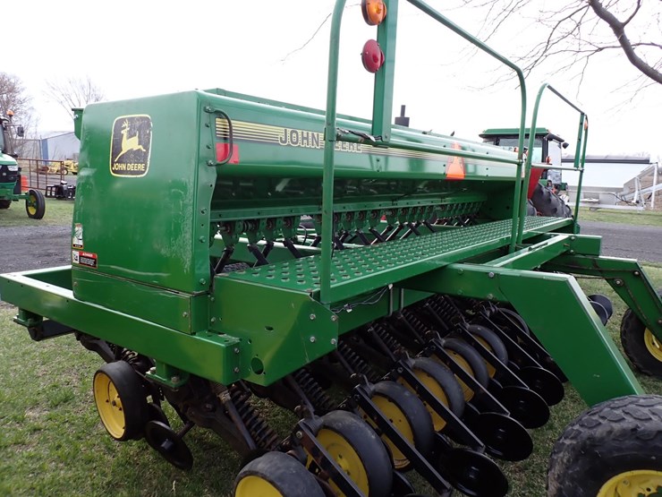 john-deere-750-image-11
