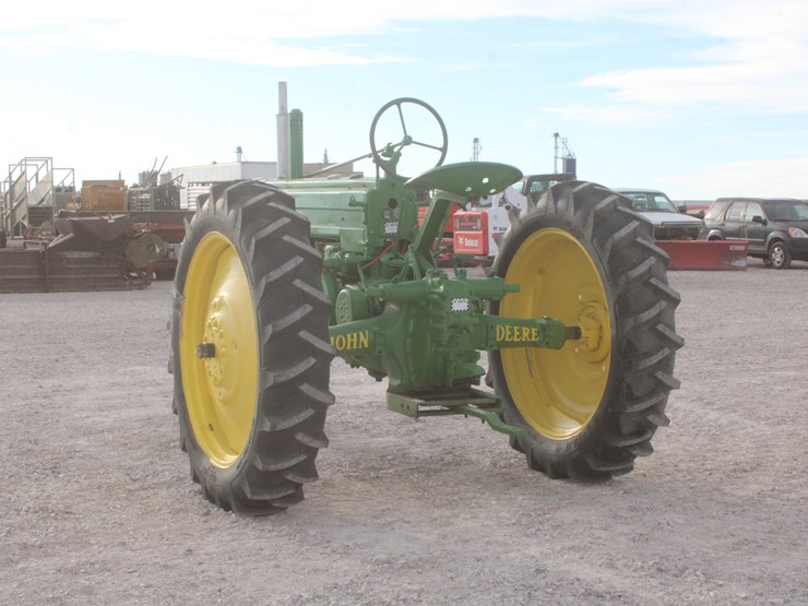 john-deere-b-image-5