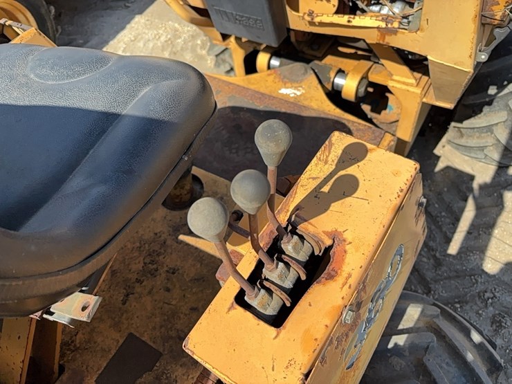 2020-chevrolet-2500-image-13