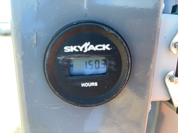 2017-skyjack-sj12-image-7