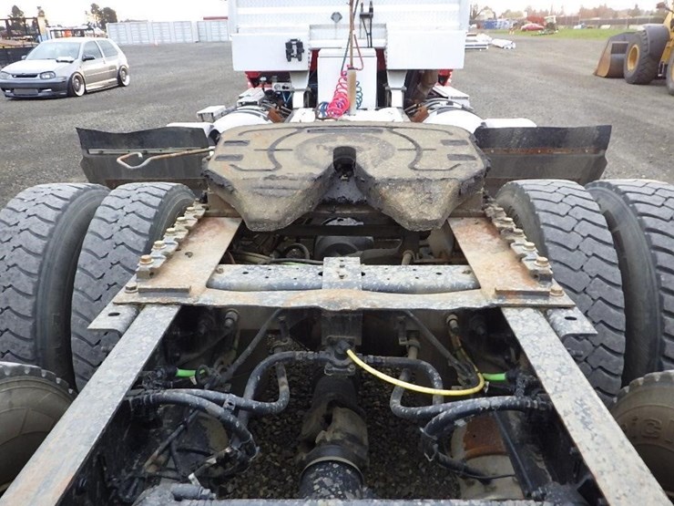 2016-international-prostar-image-9