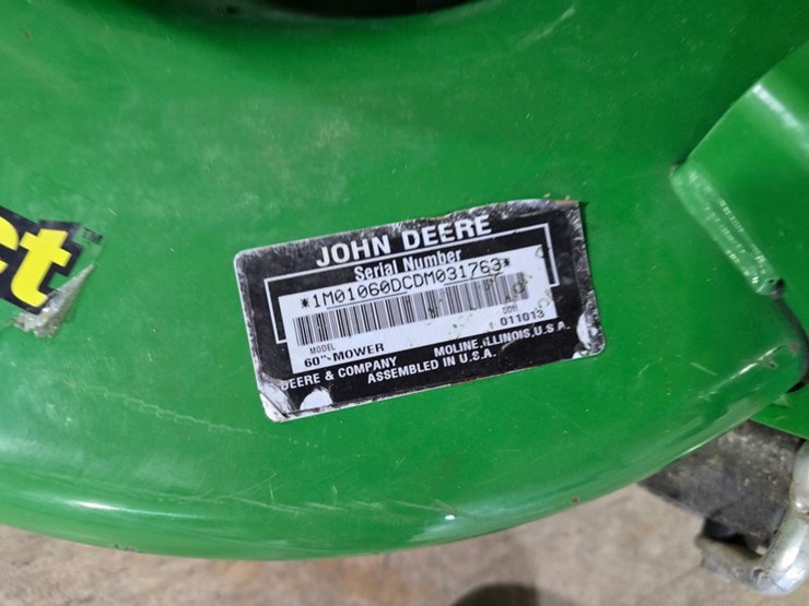 2014-john-deere-1025r-image-38
