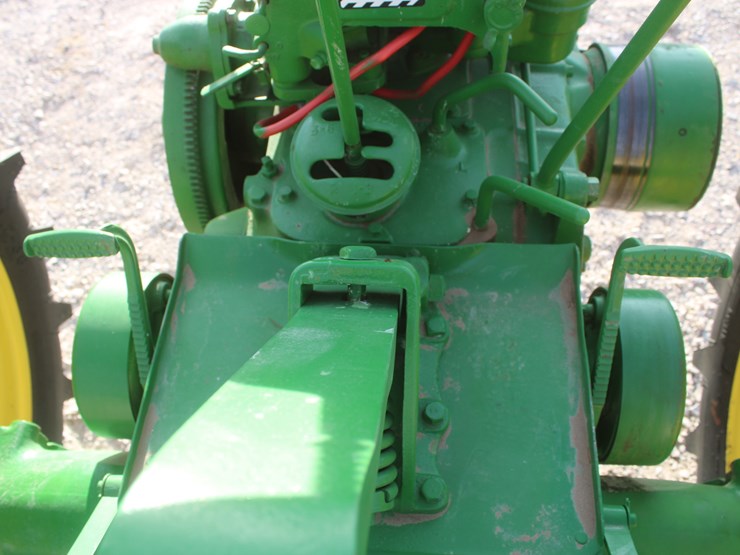 john-deere-b-image-31