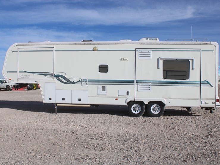#3041-•-2002-king-of-the-road-royalite-34ft-camper-trailer-image-9