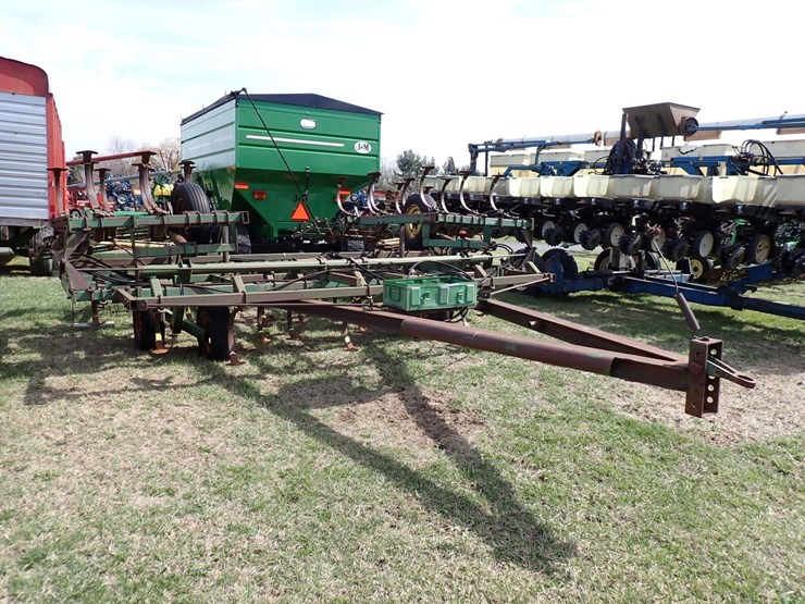 john-deere-1010-image-2