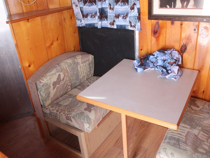 #3020-•-1995-soft-touch-horse-trailer-with-living-quarters-image-25