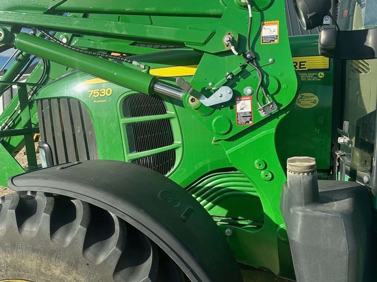 2011-john-deere-7530-image-3