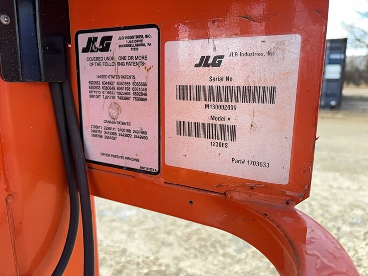 2017-jlg-1230es-image-8