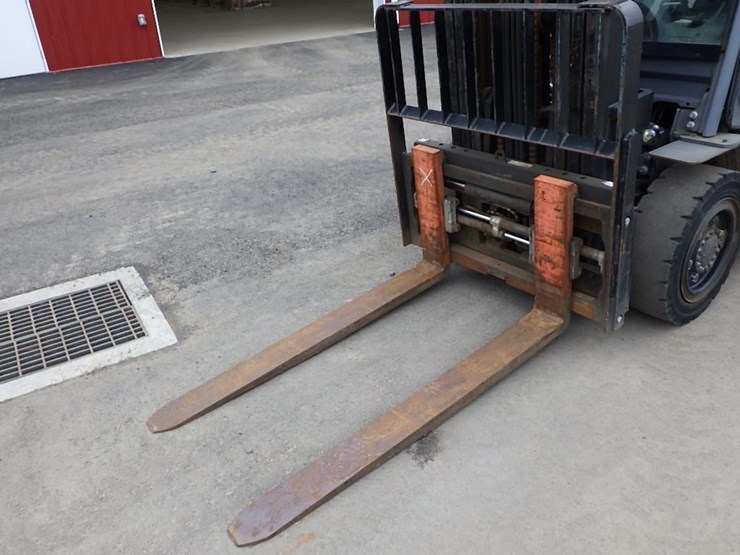 toyota-8fd35u-image-11