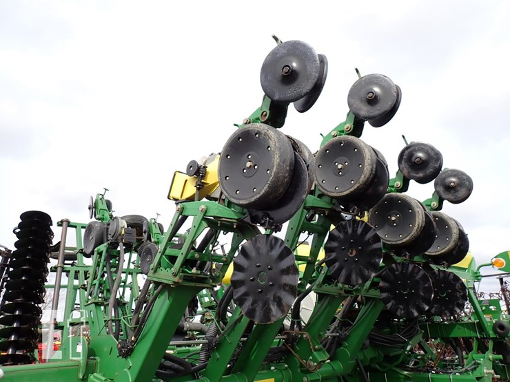 john-deere-1790-image-17