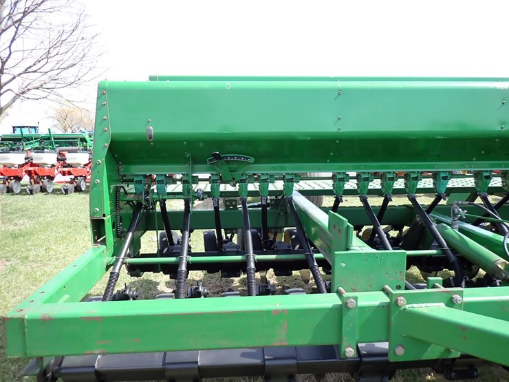 john-deere-750-image-4