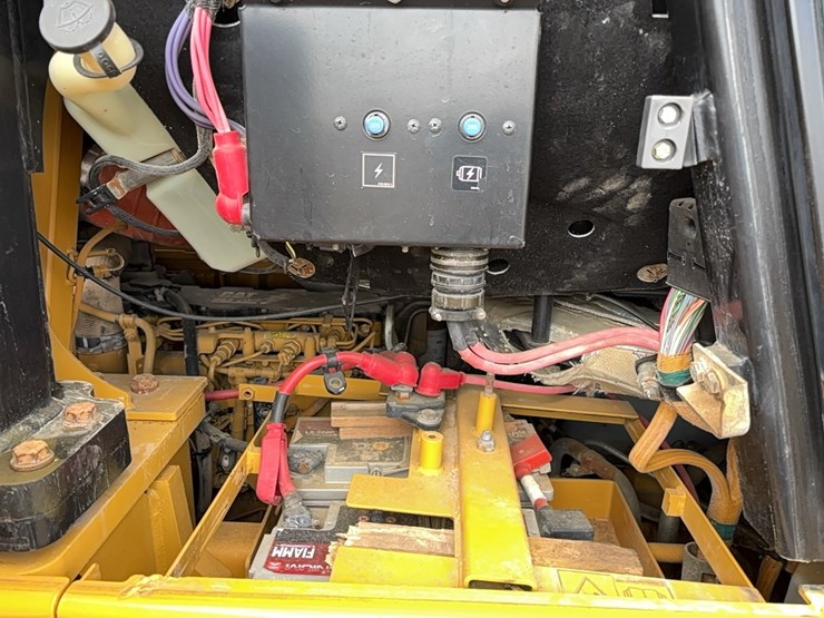 caterpillar-963d-image-15