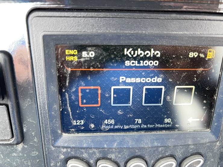 2026-kubota-scl1000-image-7