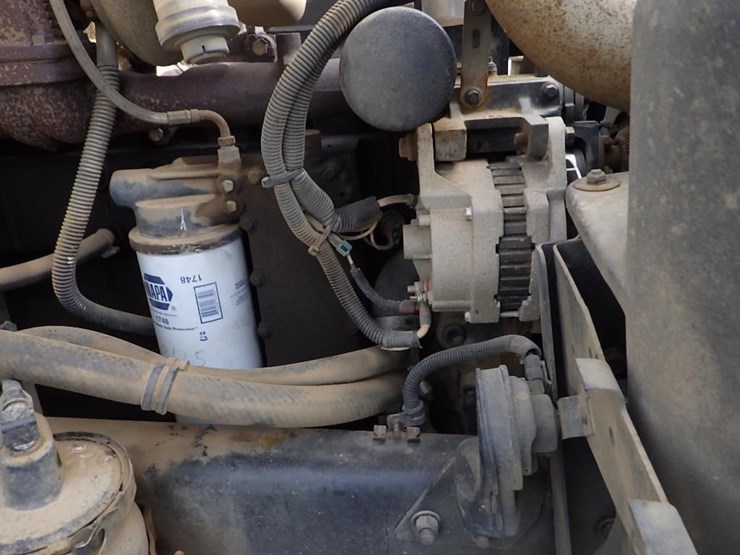 1996-freightliner-fl70-image-19