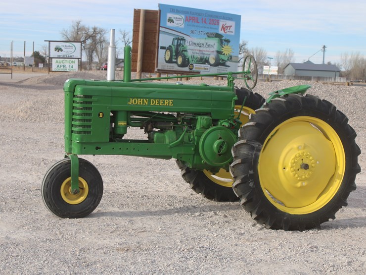 john-deere-b-image-2