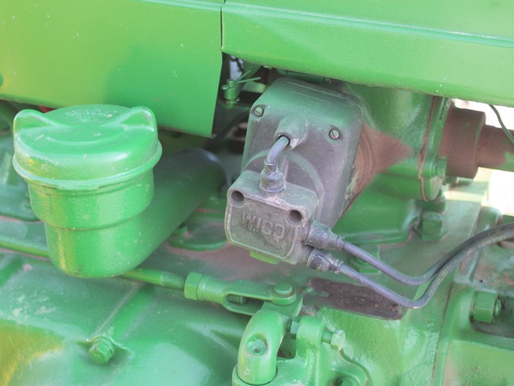 john-deere-b-image-36