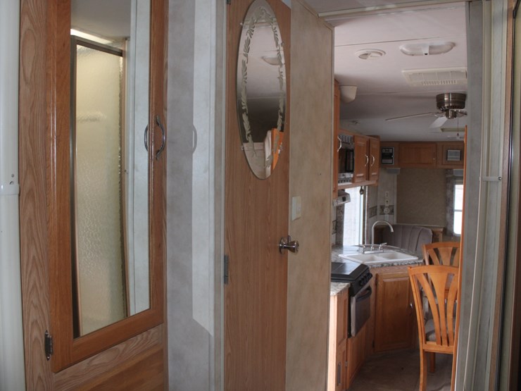 #3000-•-2007-palomino-ultra-lite-thoroughbred-f830re-30ft-camper-trailer-image-30