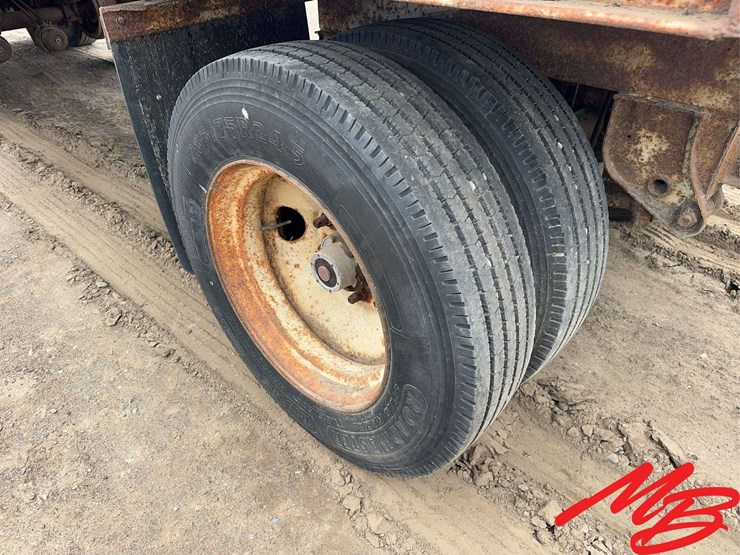 utility-24'-x-96"-image-22