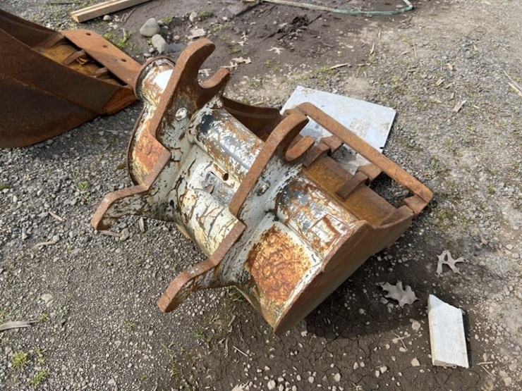 john-deere-24-image-3