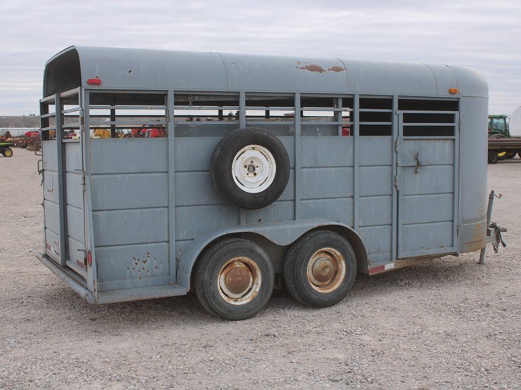 #3010-•-1995-calico-bumper-pull-16ft-livestock-trailer-image-6