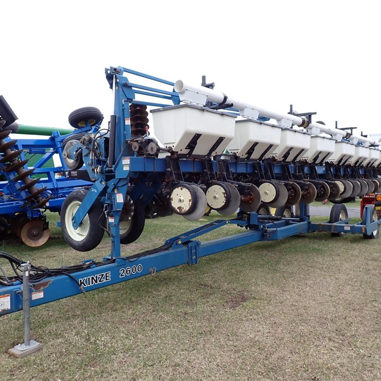 KINZE 2600