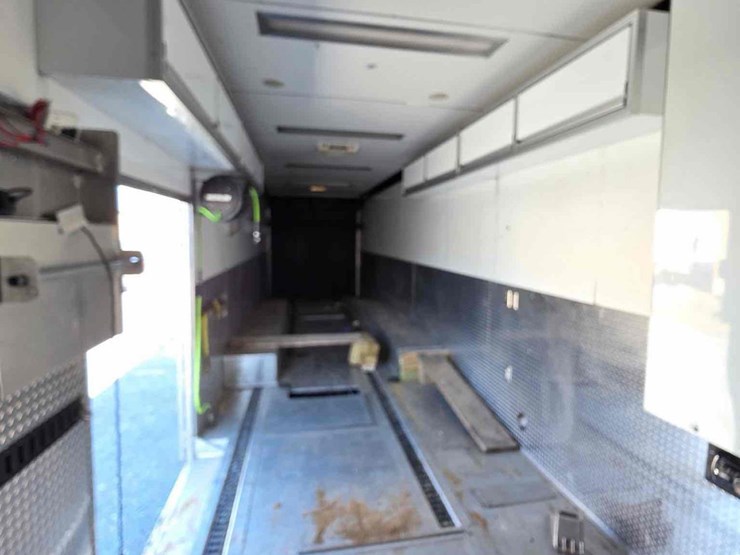 2013-53'-united-expressline-toy-hauler-*bid-is-pending*-image-15