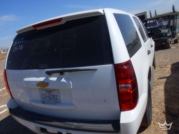 2014-chevrolet-tahoe-image-4