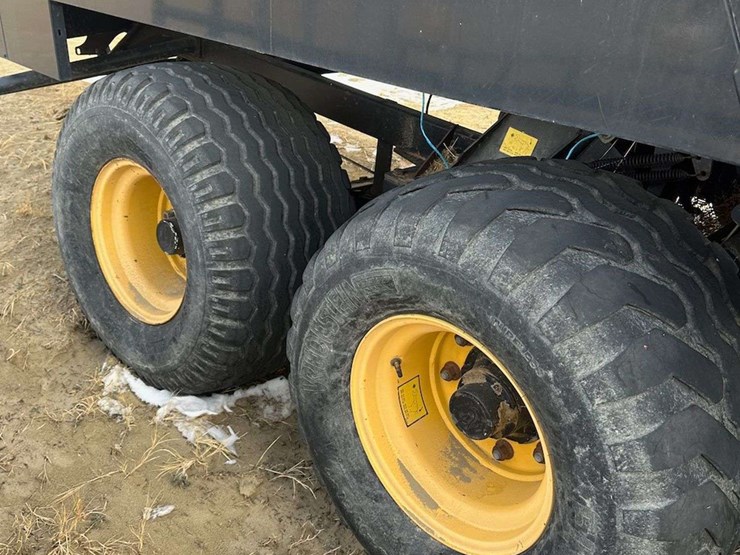 2009-new-holland-bb9080-image-9