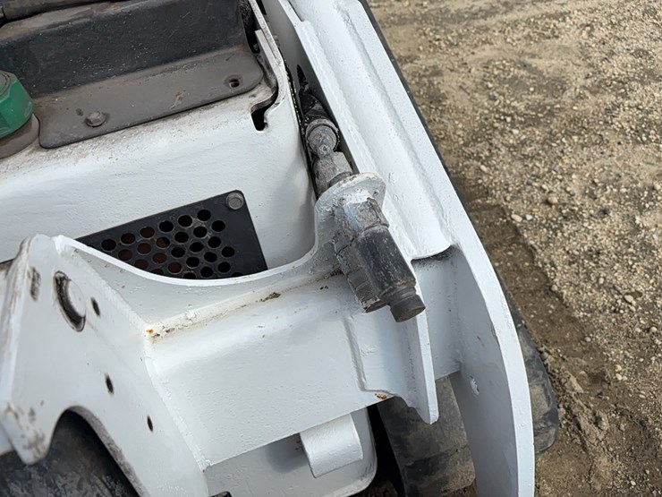 2016-bobcat-mt85-image-11