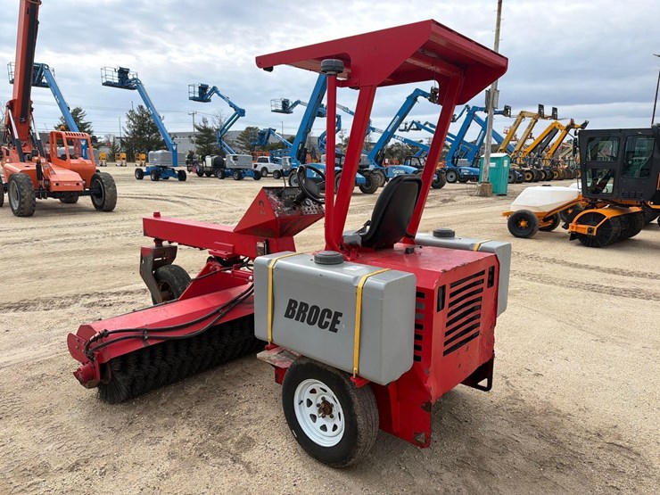 2016-broce-bw260-image-4