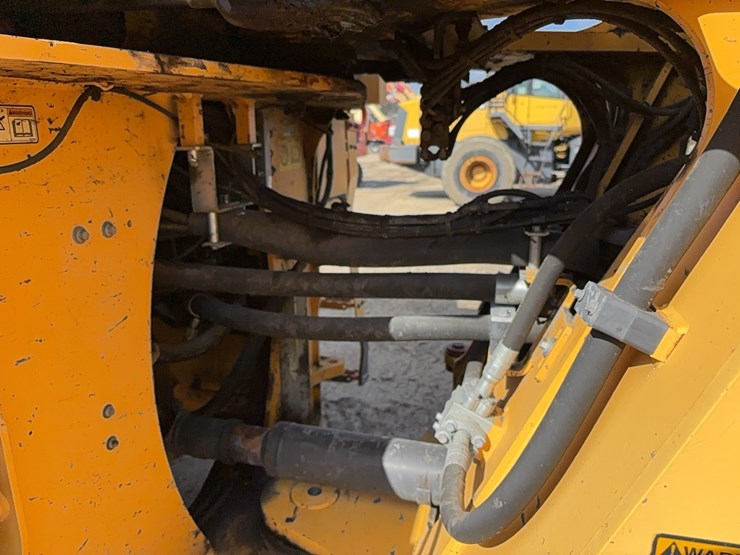 2018-volvo-l260h-image-7