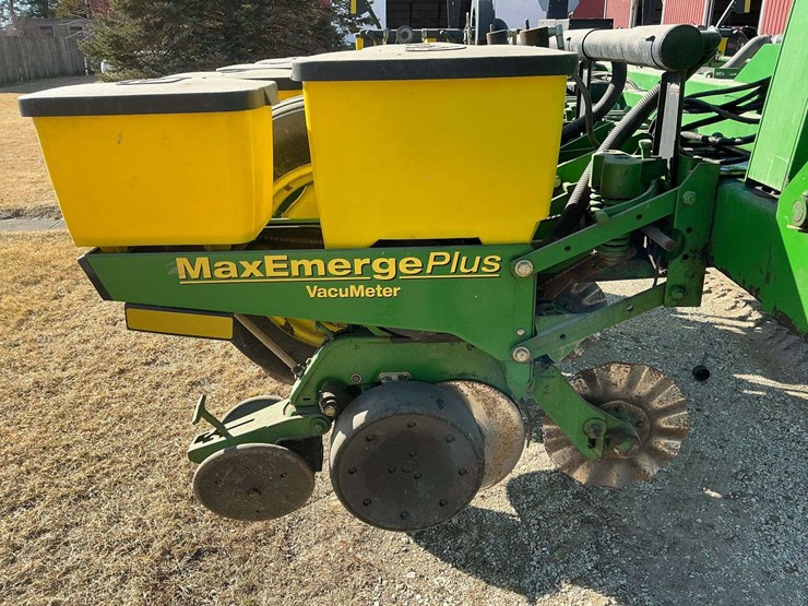 2001-john-deere-1770-image-4