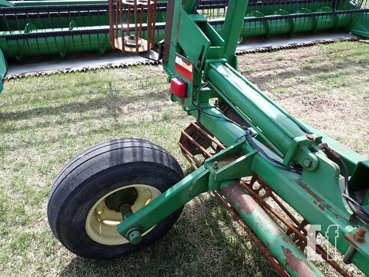 john-deere-200-image-9