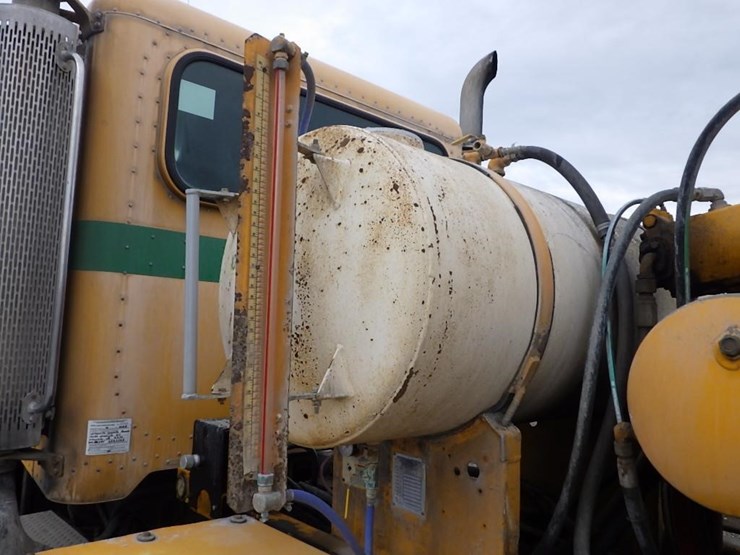 2007-peterbilt-357-image-19