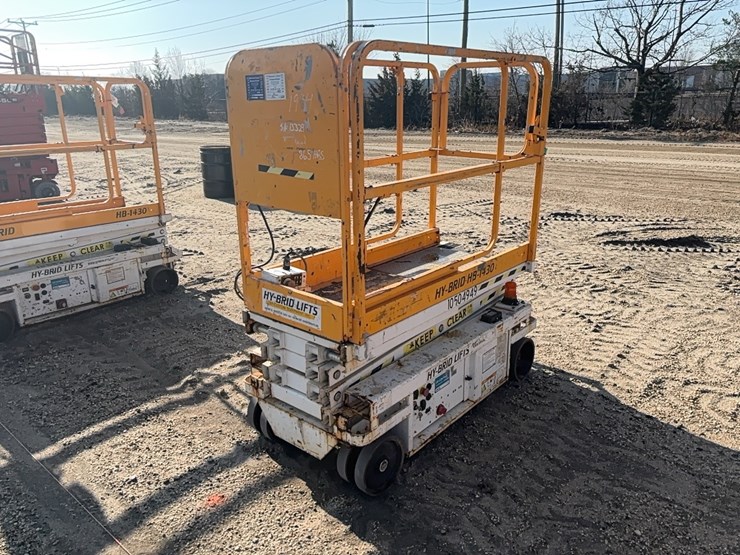 2016-hy-brid-lifts-hb-1430-image-1