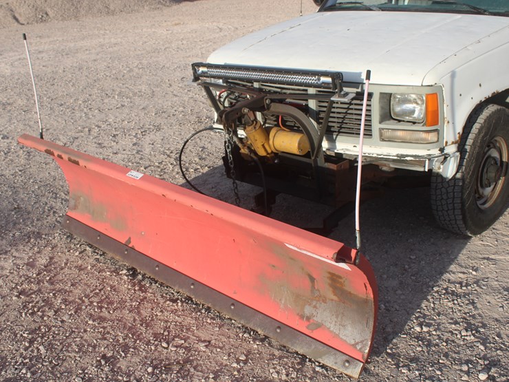 #3038-•-1992-gmc-seirra-single-cab-pickup-image-12