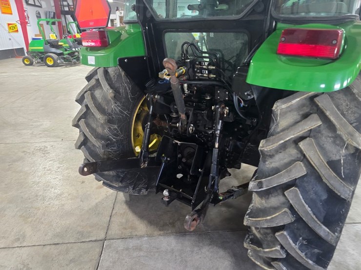 john-deere-5520-image-22