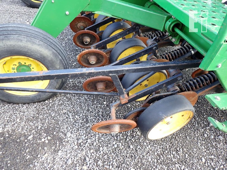 john-deere-750-image-10