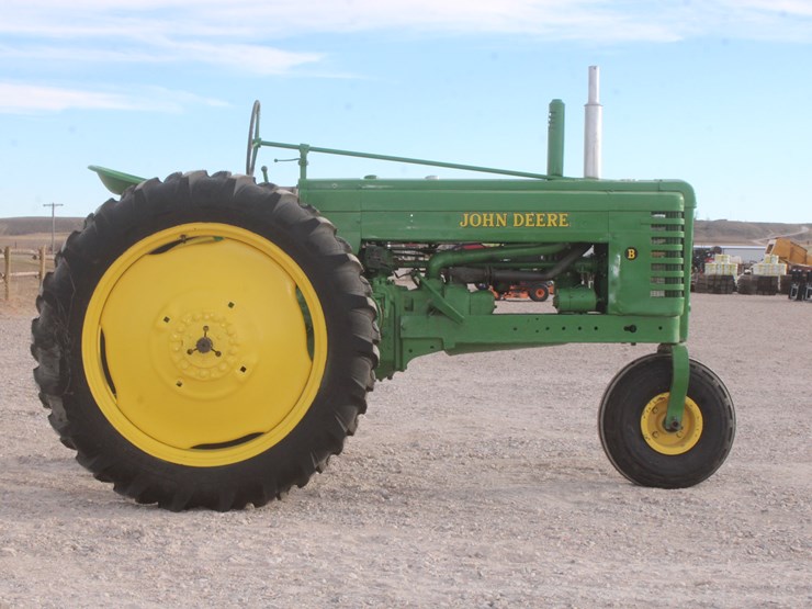 john-deere-b-image-8