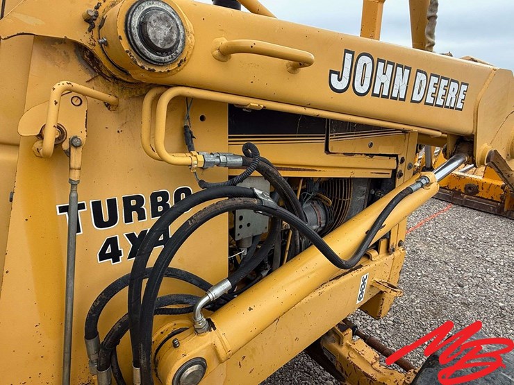 john-deere-310d-image-9