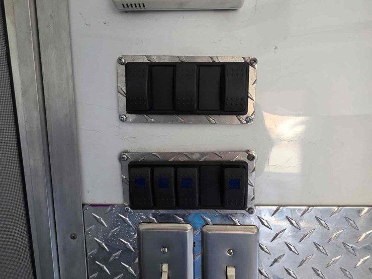 2013-53'-united-expressline-toy-hauler-*bid-is-pending*-image-18