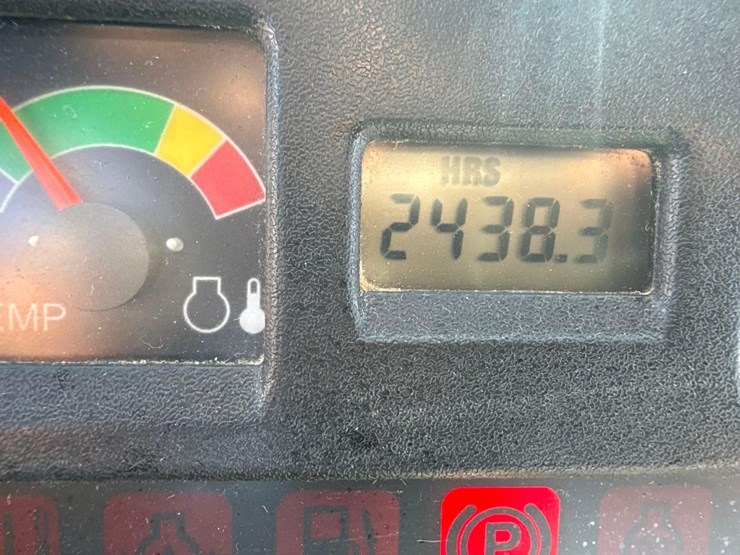 2007-bobcat-5600-toolcat-image-25