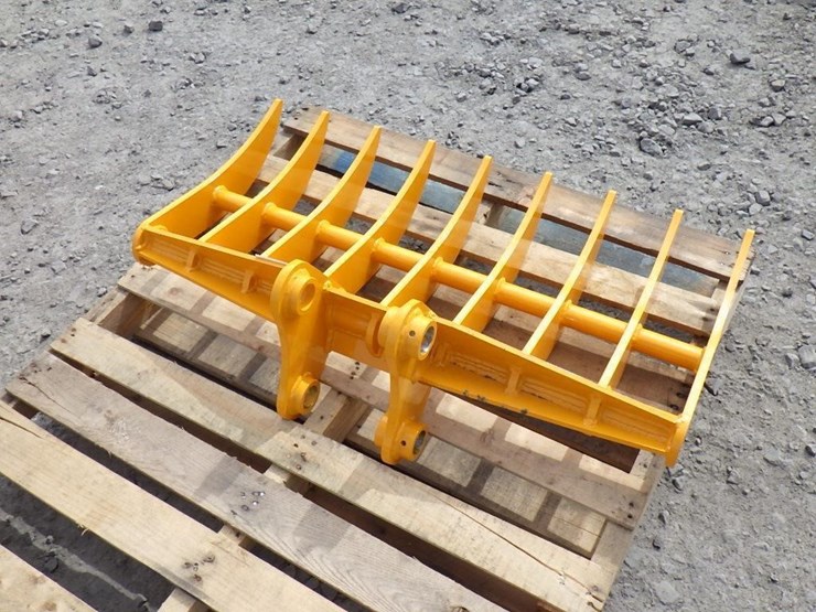 caterpillar-303-image-3